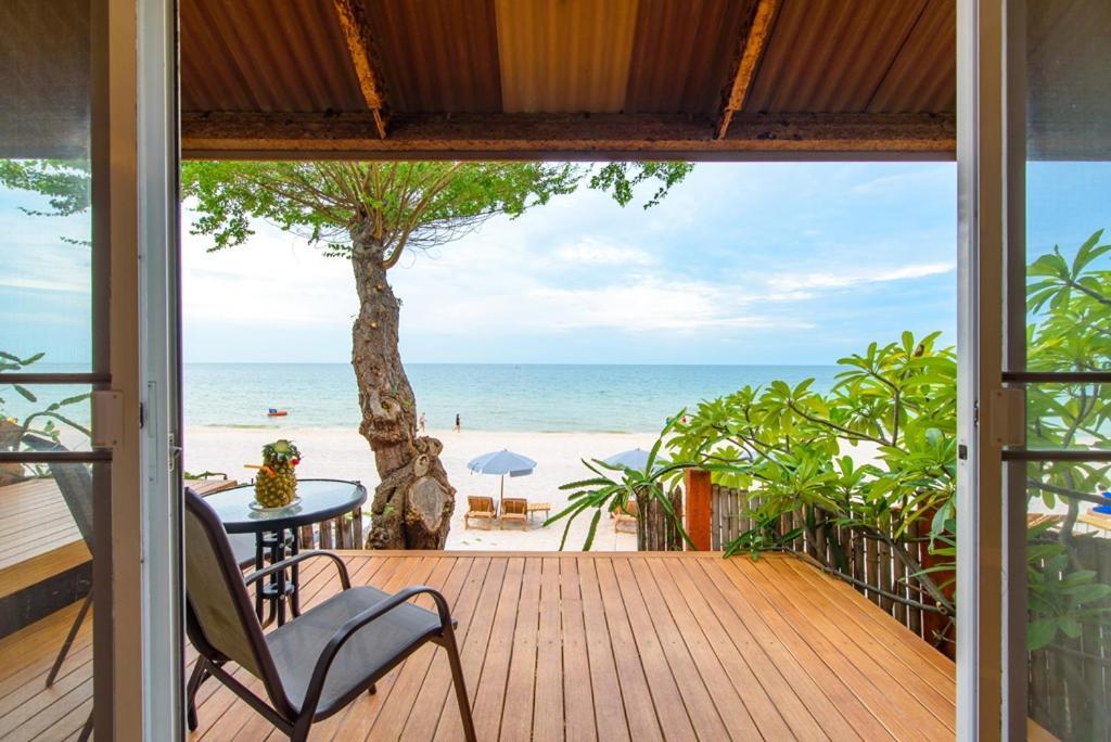 Veranda Lodge Hua Hin Bagian luar foto